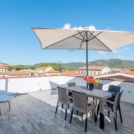 Elena * مارينا دي كامبو